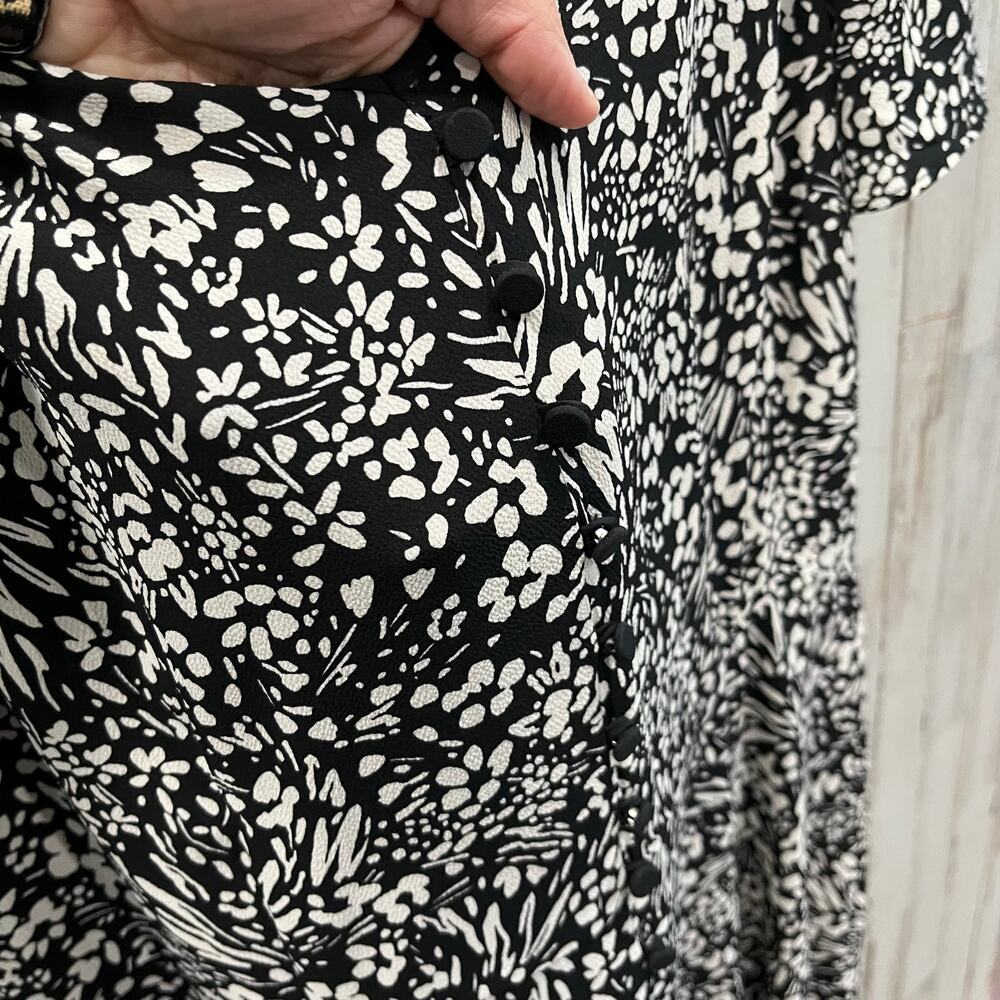 Talbots Floral Short Flutter Sleeve Buttons Retro… - image 5